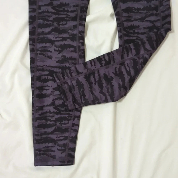 Fabletics Therma-Flex High-Waisted Pocket Legging, Color Pewter Tigress Size S - Picture 9 of 15